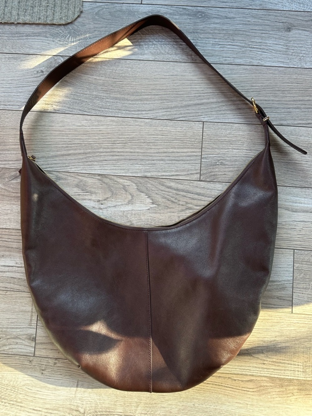 Madewell Essential Curve Shoulder Bag